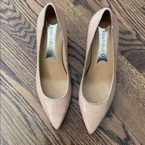 Boutique 9 Tan Leather Heels w Gold trim 8.5 med